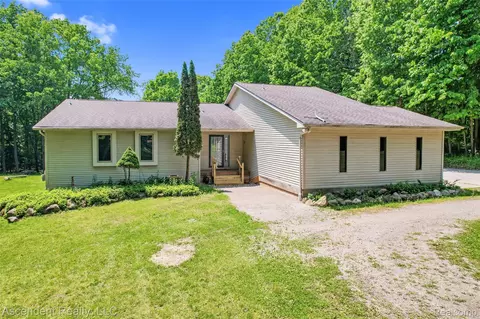 5735 Belle River Rd, Attica, MI 48412