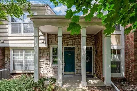 5548 Pine Aires Dr, Sterling Heights, MI 48314