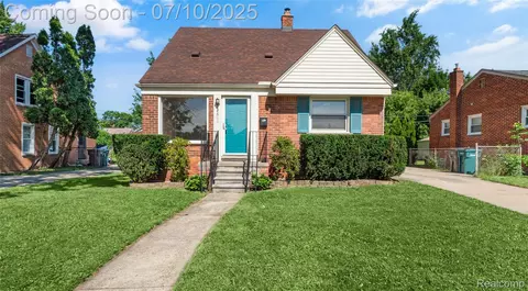 2606 Willow St, Dearborn, MI 48124