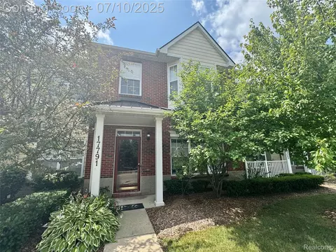 17791 Windflower Dr, Southfield, MI 48076