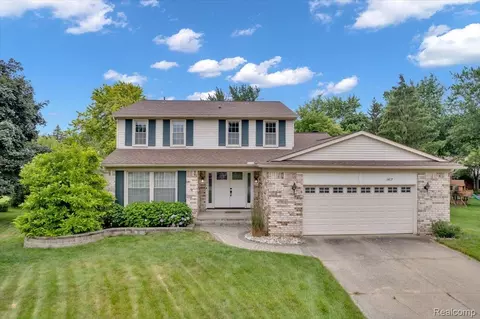 3417 Palm Aire Ct, Rochester Hills, MI 48309