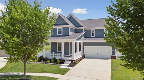 50201 Eisenhower Dr, Canton, MI 48188