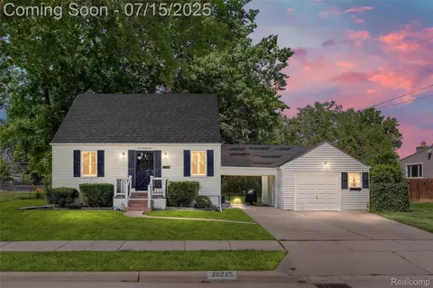 20225 Shady Lane Ave, Saint Clair Shores, MI 48080