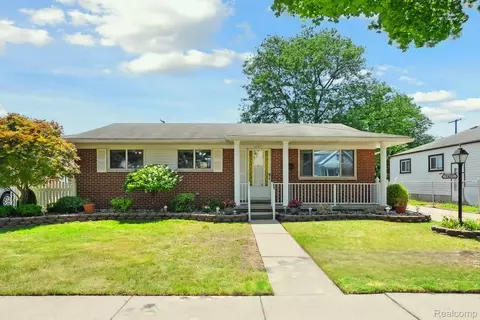1427 Marion Ave, Lincoln Park, MI 48146