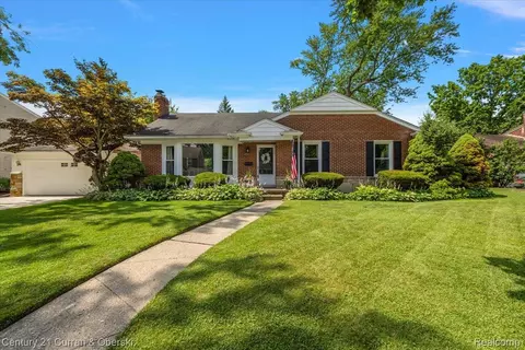 4151 Seminole Dr, Royal Oak, MI 48073