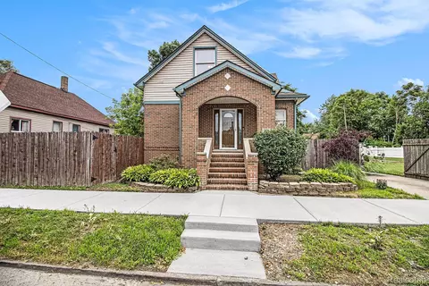 8064 Rathbone St, Detroit, MI 48209