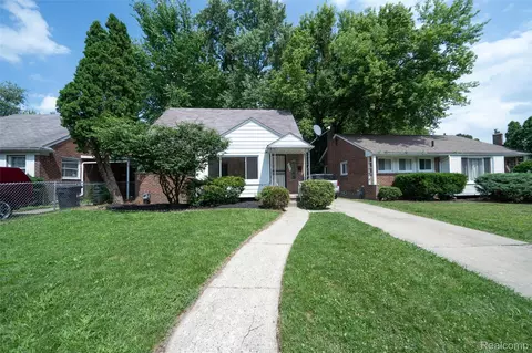 18660 Codding St, Detroit, MI 48219