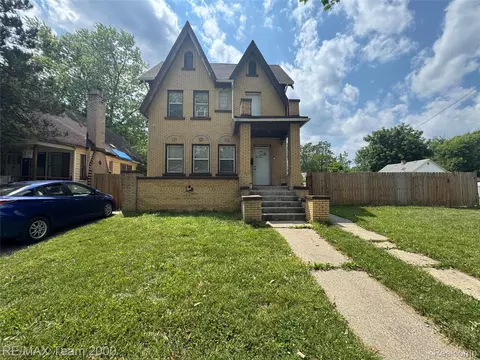 6815 Mettetal St, Detroit, MI 48228