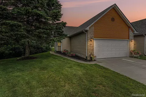 9351 Rayna Dr, Davison, MI 48423