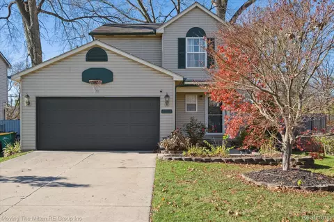 21203 Collingham Ave, Farmington Hills, MI 48336