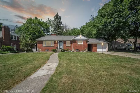 18140 Westover Ave, Southfield, MI 48075