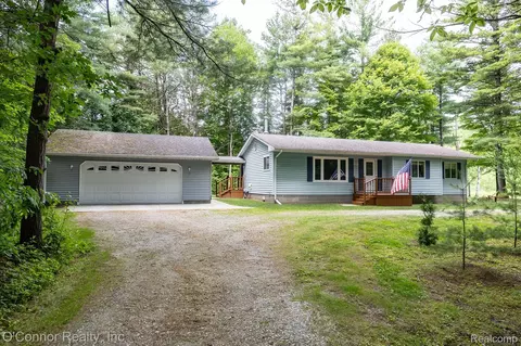 5386 Fitzgerald Rd, St. Clair, MI 48079