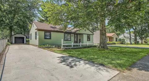1845 Van Courtland Dr, Troy, MI 48083