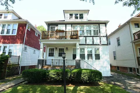 1324-1322 Wayburn St, Grosse Pointe Park, MI 48230