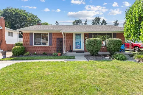 1868 Treadwell St, Westland, MI 48186