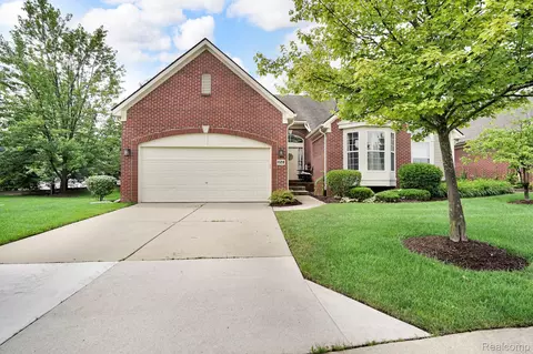 1128 Andover Cir, Commerce, MI 48390