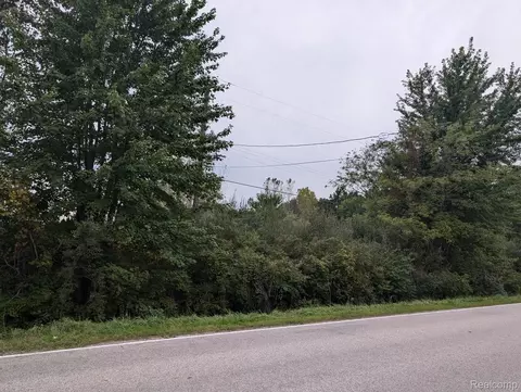 11355 Dodge Rd, Montrose, MI 48457