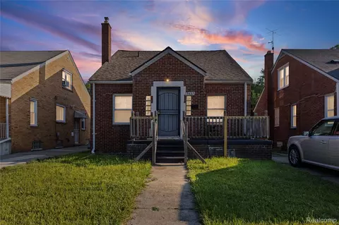 7437 E Robinwood St, Detroit, MI 48234