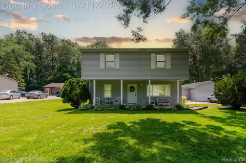 5045 Pine Knob Trl, Independence, MI 48346