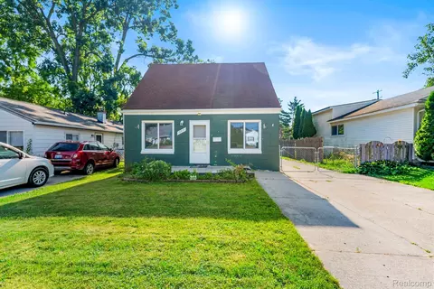 15910 Beech Daly Rd, Redford, MI 48239