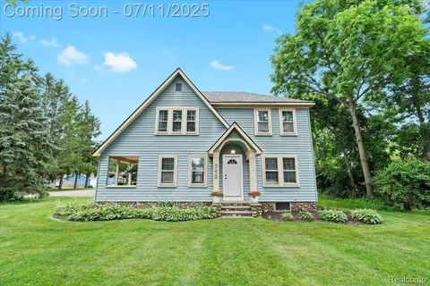 342 King St, Highland, MI 48357