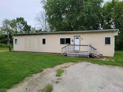5700 Dove Rd, Kimball, MI 48074