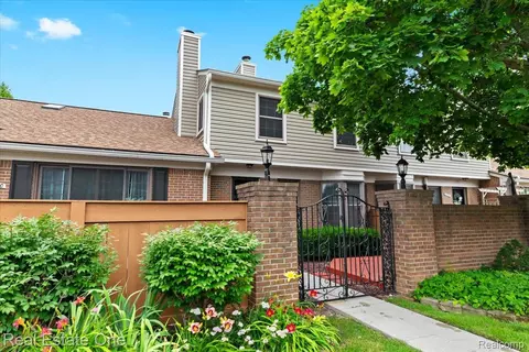 22302 Pondview, Novi, MI 48375