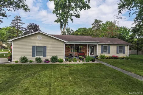 6242 Bedford Ave, Mundy, MI 48507