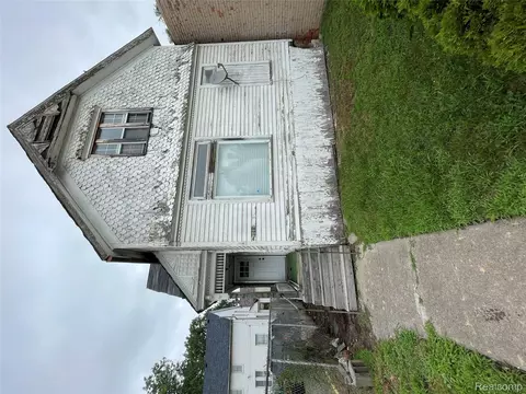 1015 Clay St, Detroit, MI 48211