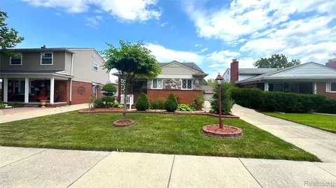 3239 Monroe St, Dearborn, MI 48124
