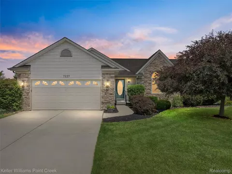 7537 Waterfall Dr, Grand Blanc, MI 48439