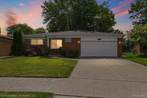 21142 Michael Ct, Saint Clair Shores, MI 48081
