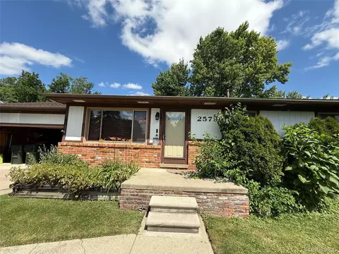 2579 Dearborn Ave, Rochester Hills, MI 48309