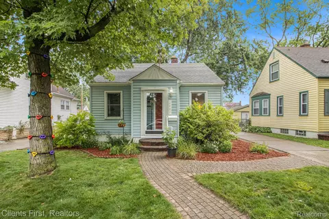 2407 Geneva St, Dearborn, MI 48124