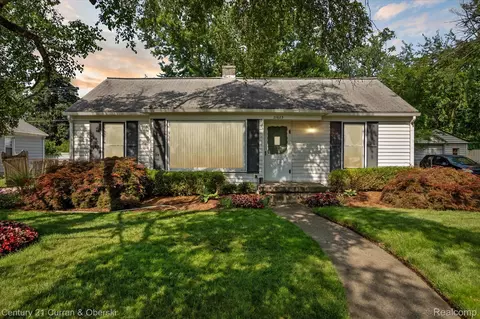 21623 Tulane Ave, Farmington, MI 48336