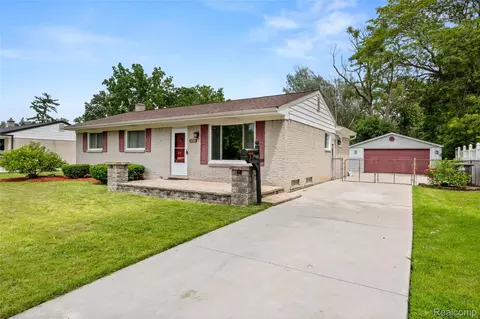 11749 Dudley St, Taylor, MI 48180