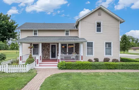 7488 Jennings Rd, Swartz Creek, MI 48473
