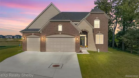 52322 Monaco Dr, Macomb, MI 48042