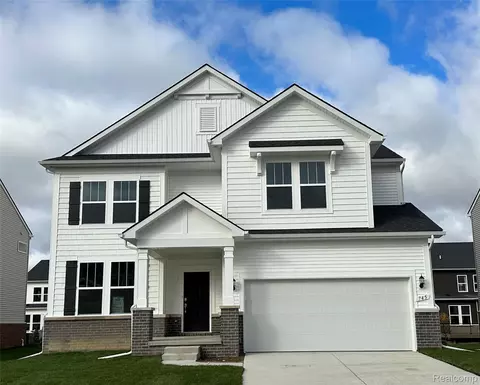 612 Gretchen Ln, Saline, MI 48176