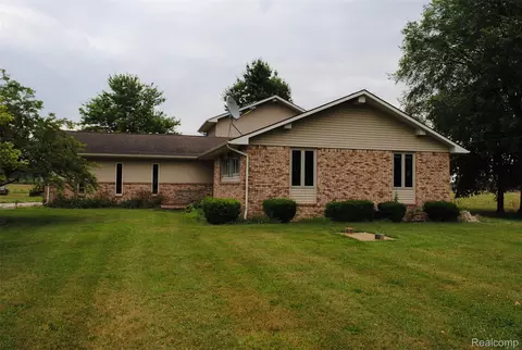 4785 Mayer Rd, China, MI 48054