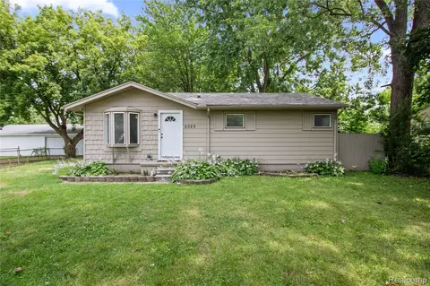6329 Loraine St, Romulus, MI 48174
