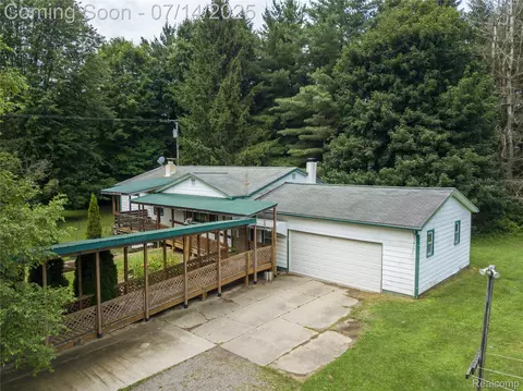 873 N Blacks Corners Rd, Imlay City, MI 48444