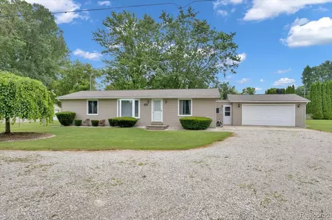 6516 Weyer Rd, Imlay City, MI 48444