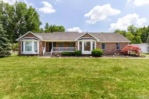 26429 Inkster Rd, Flat Rock, MI 48134