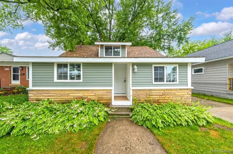 313 W Harwood Ave, Madison Heights, MI 48071
