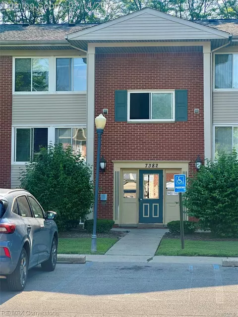 7382 Central St #4, Westland, MI 48185