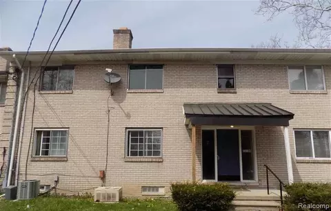 22100 Dante St, Oak Park, MI 48237