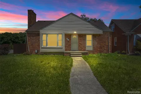 17700 Edinborough Rd, Detroit, MI 48219