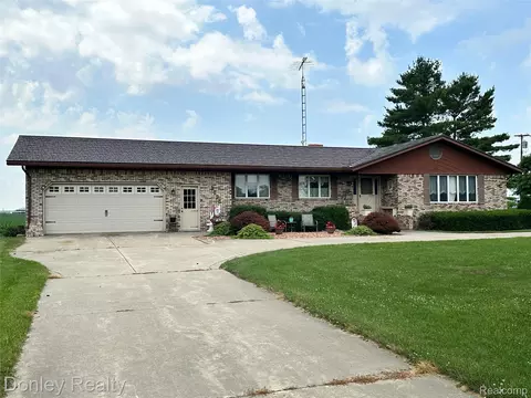 3725 Frenchline Rd, Elmer, MI 48453