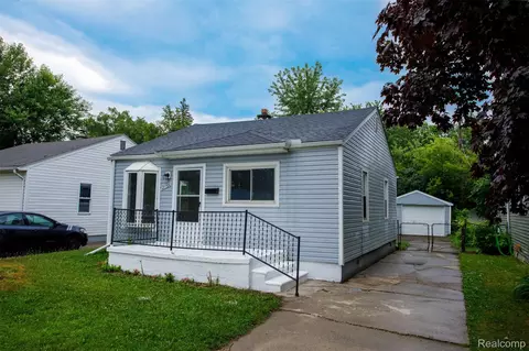 27700 Dartmouth St, Madison Heights, MI 48071